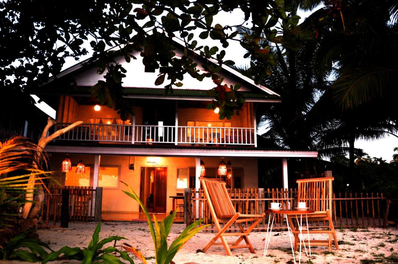 Crow'S Nest Hotel Tua Pejat Exterior foto